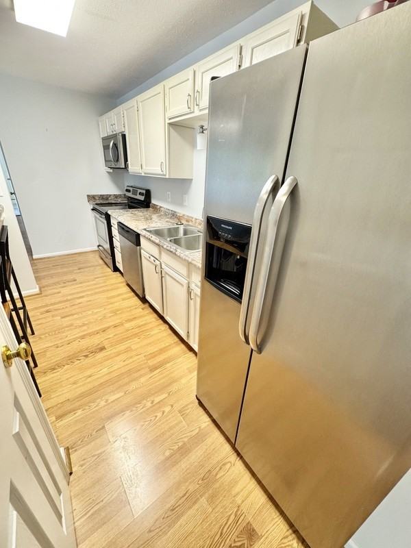 9352 Castle York Ct #7 - Photo 5 of 14