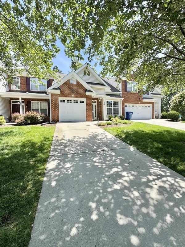 2409 Silver Lake Ter - Photo 2 of 20
