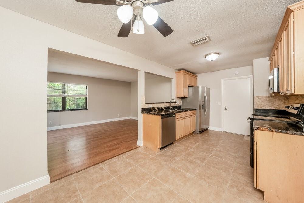 9104 Affirmed Ln - Photo 5 of 16