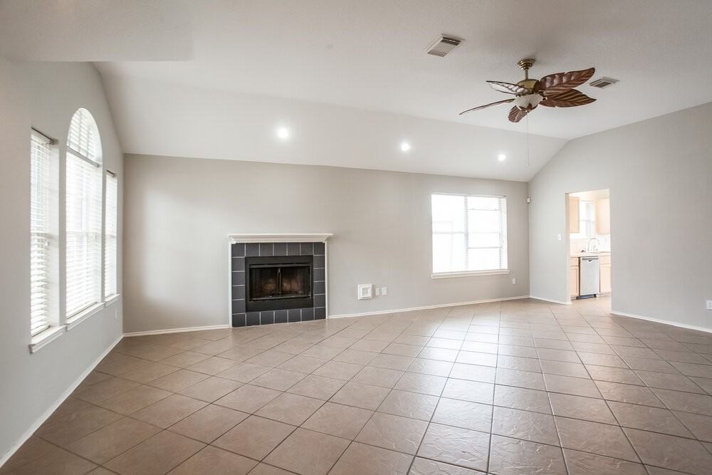 3605 Teal Glen St - Photo 3 of 17