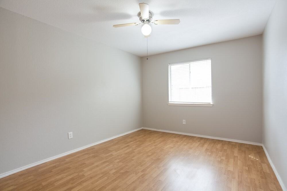 3605 Teal Glen St - Photo 7 of 17
