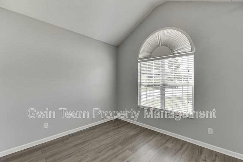 2464 Laurelfield Dr - Photo 4 of 46