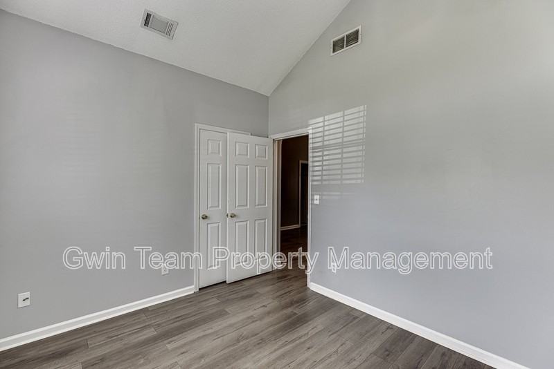 2464 Laurelfield Dr - Photo 6 of 46