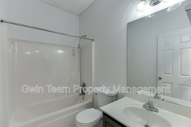 2464 Laurelfield Dr - Photo 7 of 46