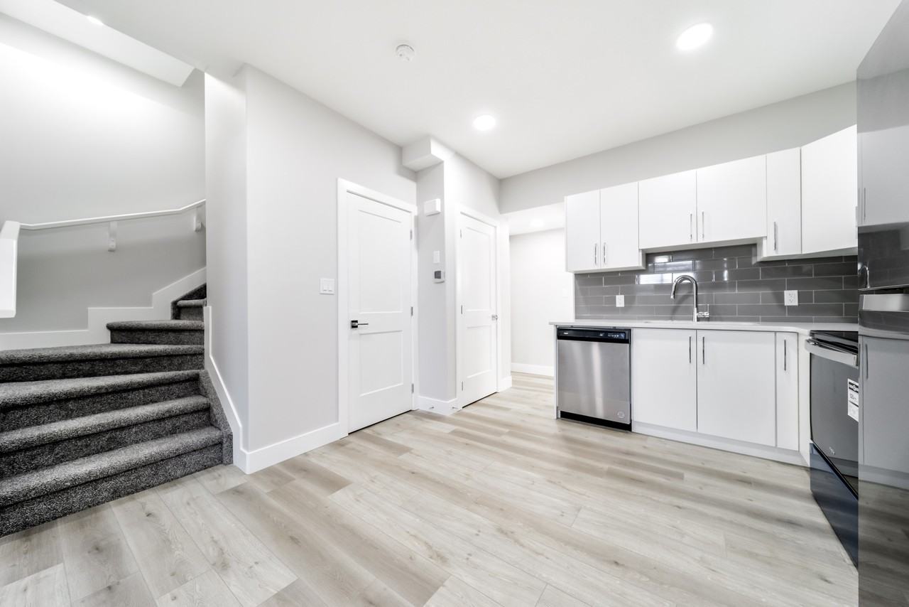 595-B Blackstone Blvd - Photo 3 of 14
