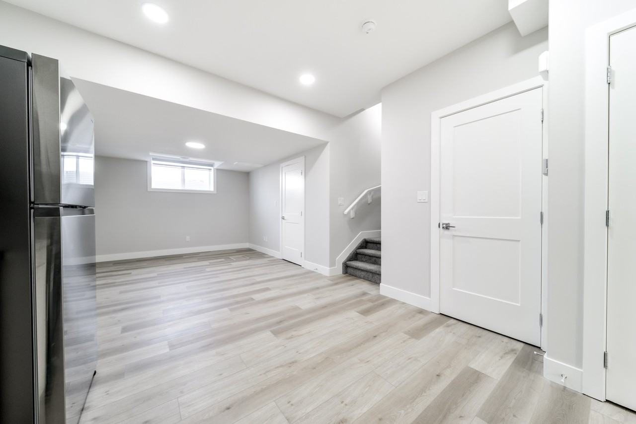 595-B Blackstone Blvd - Photo 5 of 14