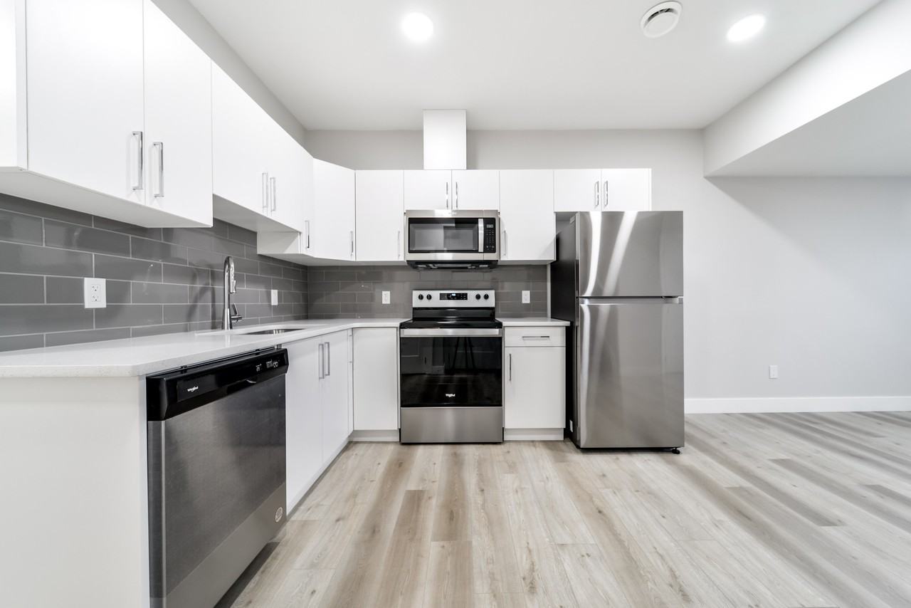 595-B Blackstone Blvd - Photo 7 of 14
