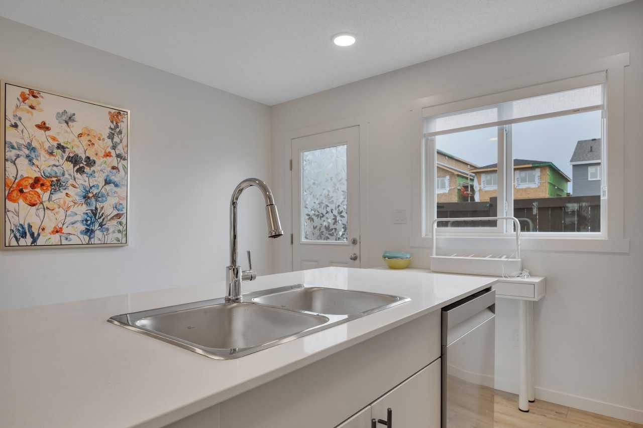 2812-M 192 Street NW - Photo 6 of 27