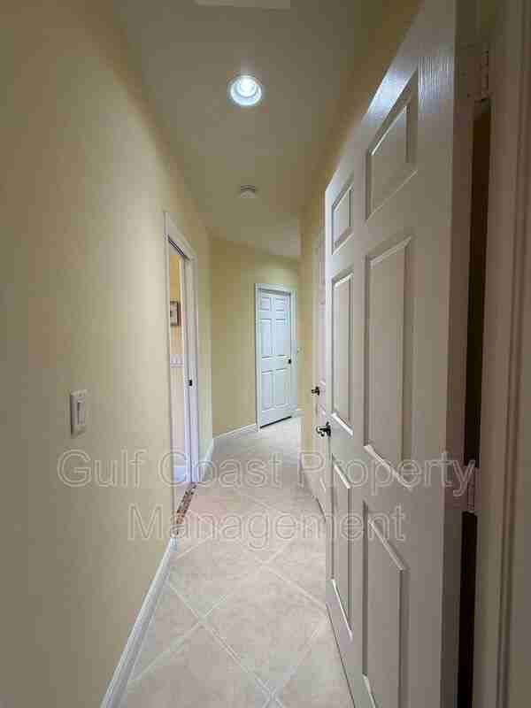 13860 Avon Park Cir - Photo 6 of 49