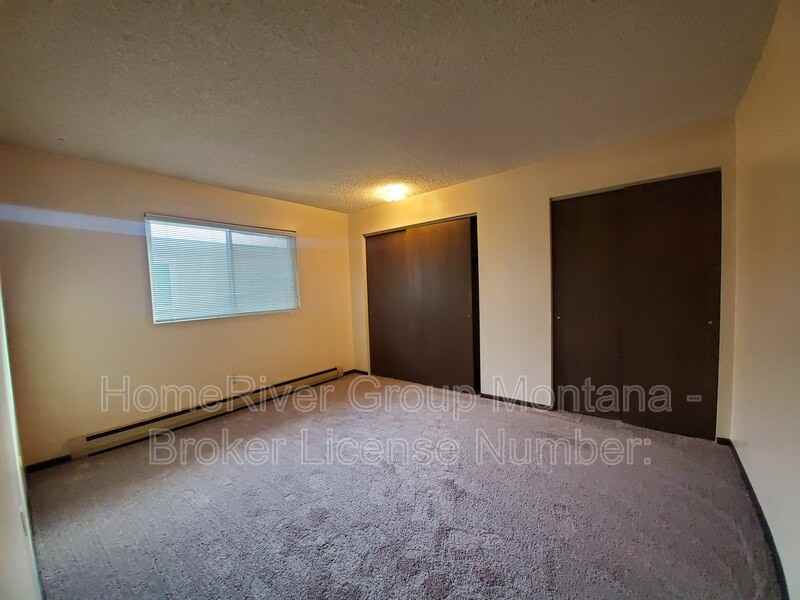 909 Pattee Creek Dr #E - Photo 5 of 9
