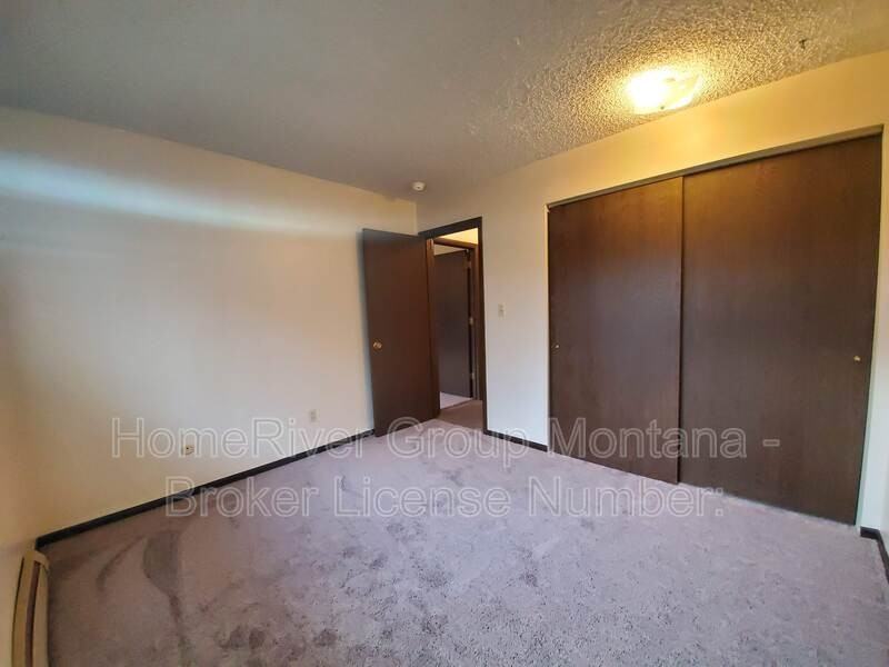 909 Pattee Creek Dr #E - Photo 7 of 9