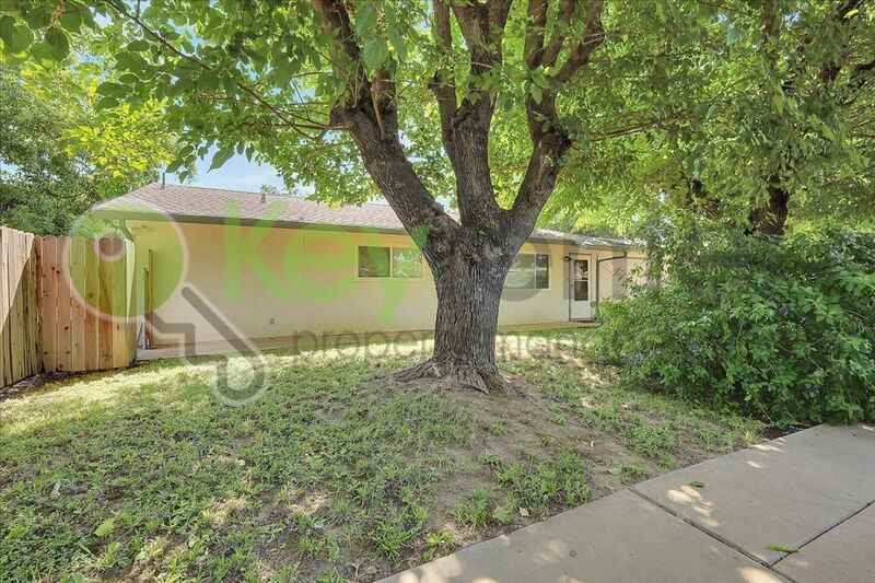 7603 Linden Ave - Photo 2 of 28