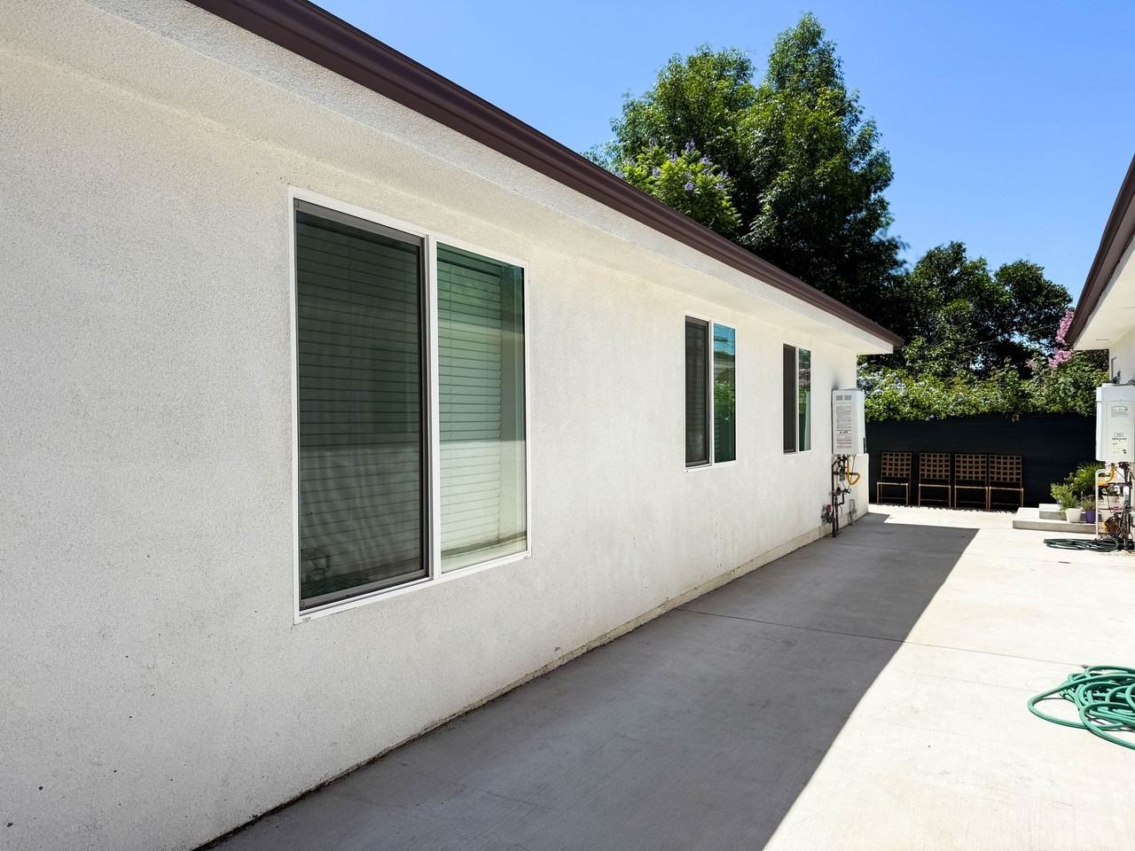 Lindley Ave Homes - Photo 2 of 3