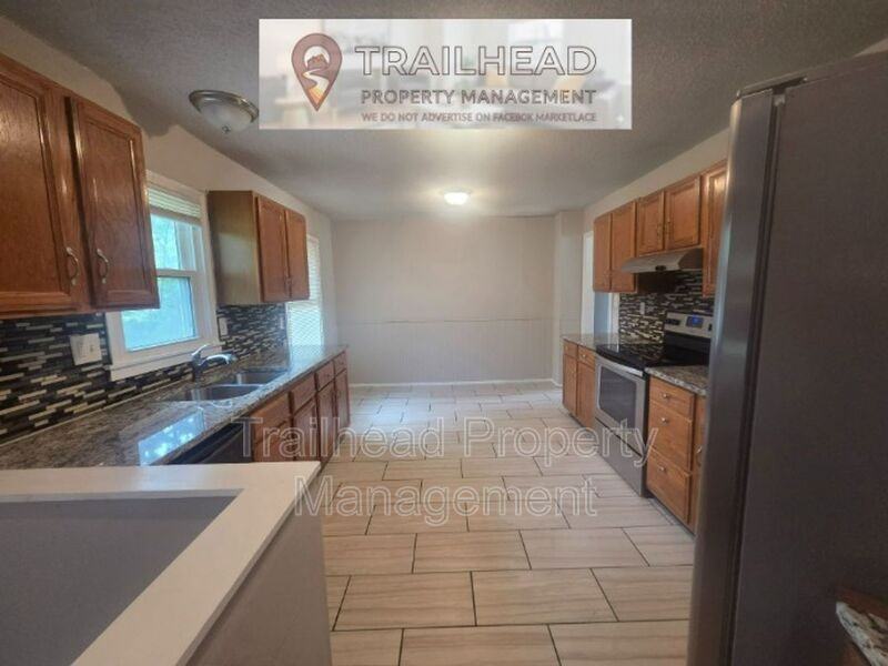 13629 Applewood Dr - Photo 5 of 16