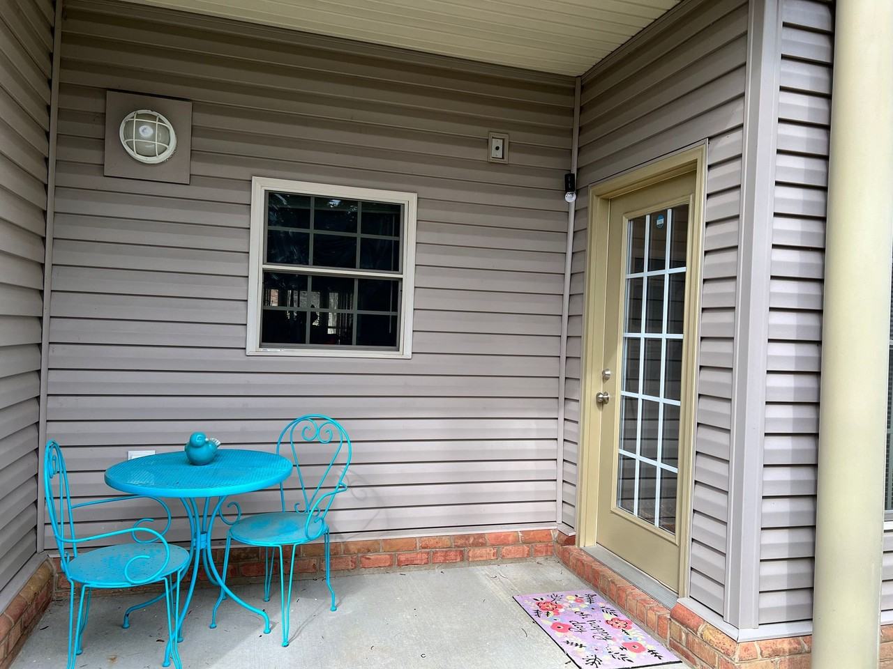 The Hillside - Photo 3 of 10