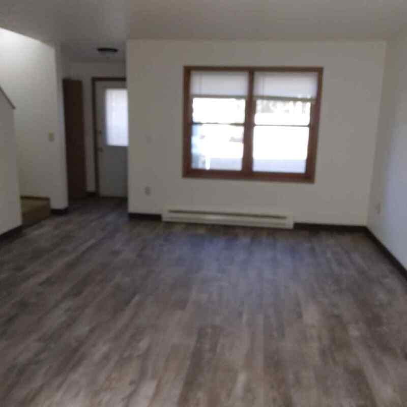406 N Barkman St - Photo 2 of 11