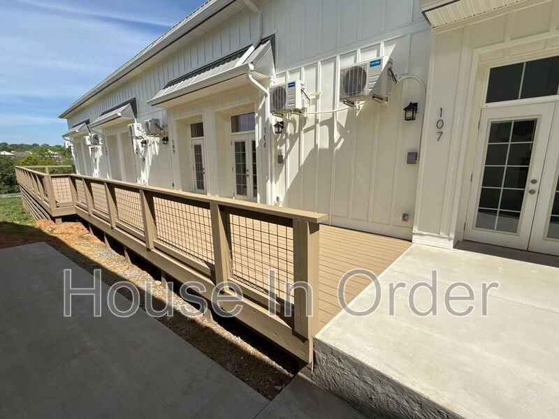 198 Cowan St #110 - Photo 4 of 5