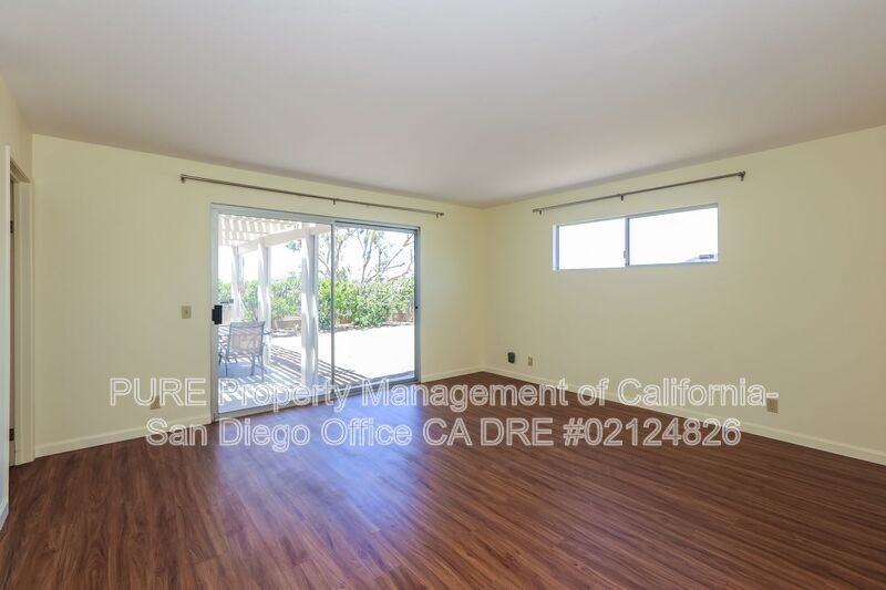 6386 Amberly St - Photo 6 of 15