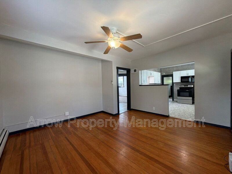 4602 Saint Paul Ave #3 - Photo 3 of 16