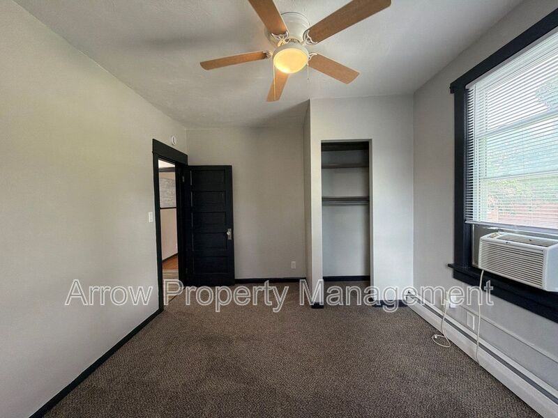 4602 Saint Paul Ave #3 - Photo 7 of 16