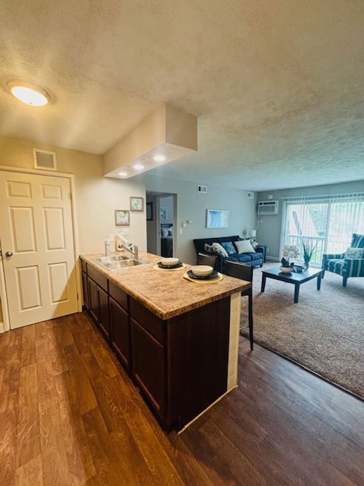 Brookhollow Apartments - BHA - Photo 5 of 30