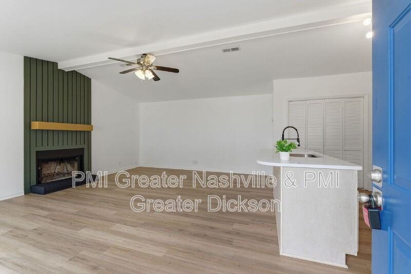 3051 Casa Dr - Photo 4 of 32