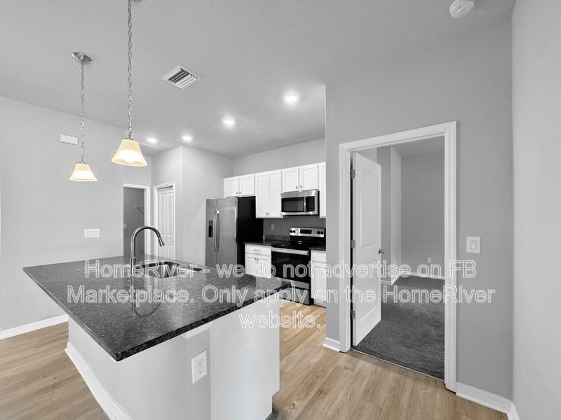 3147 Seattle Ave - Photo 2 of 20