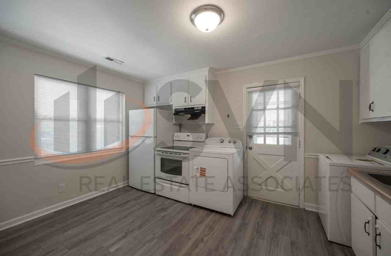 3528 Arlington St - Photo 4 of 20