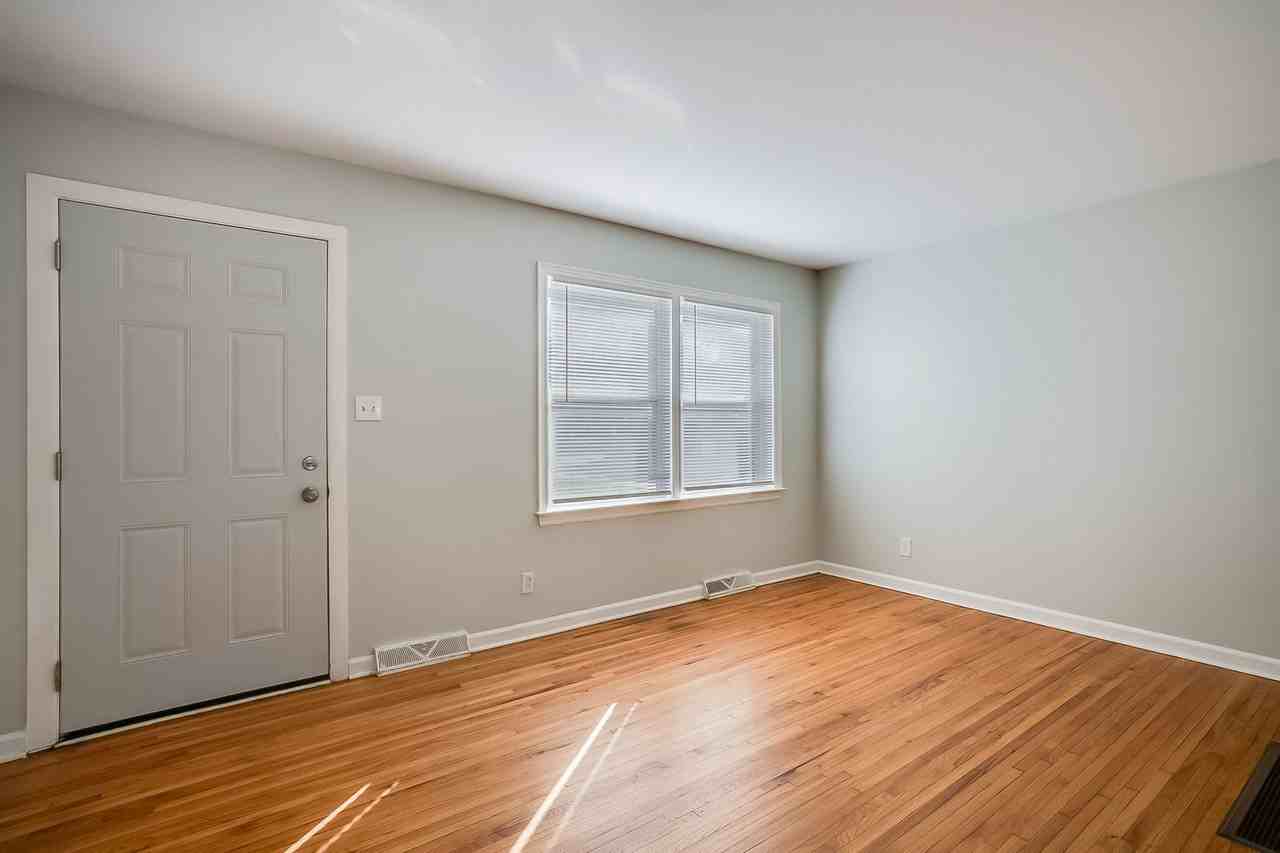 2701 E Harry St - Photo 2 of 15