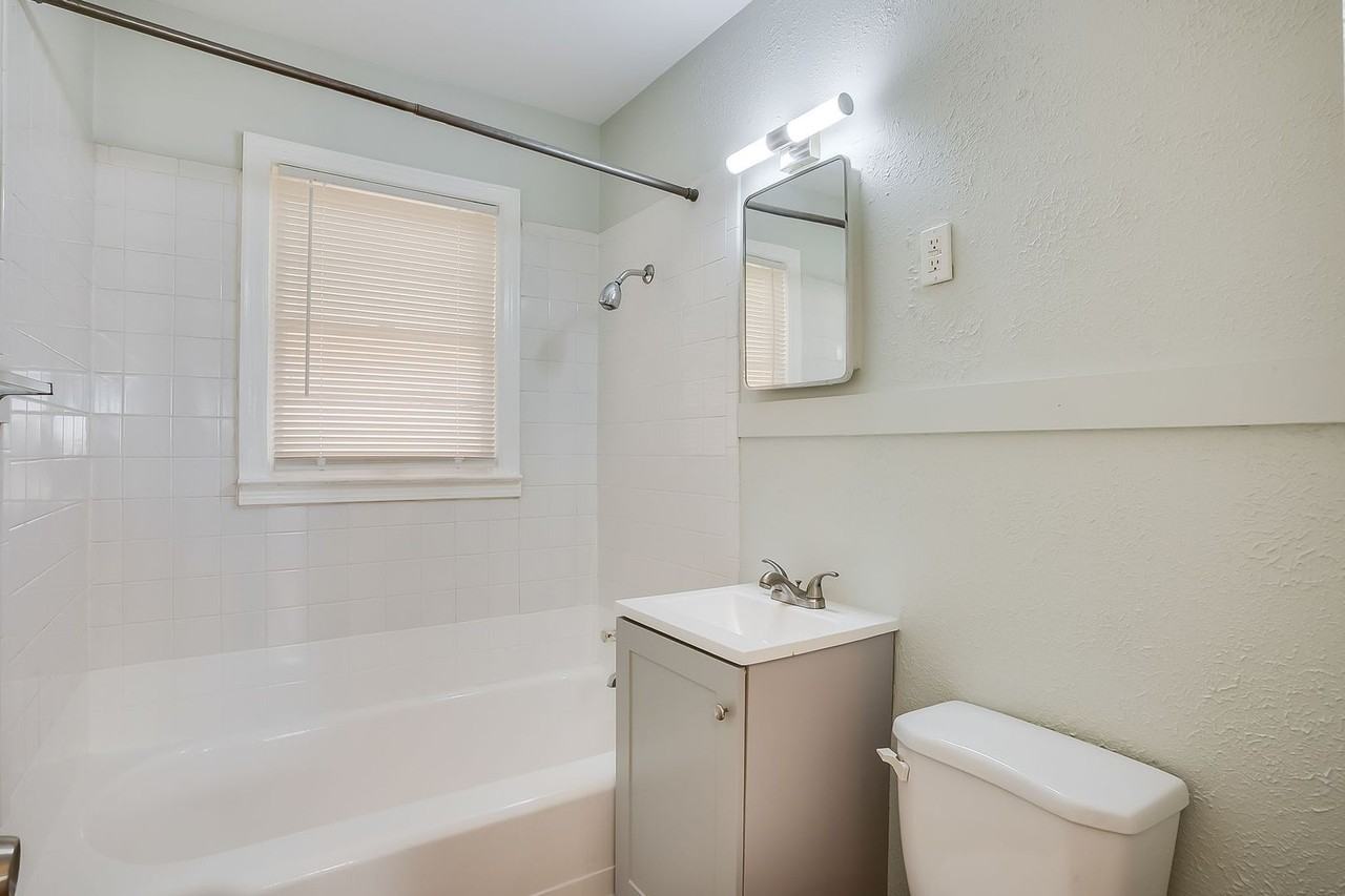 2701 E Harry St - Photo 4 of 15