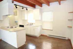 featured image of 209 W Mulberry St