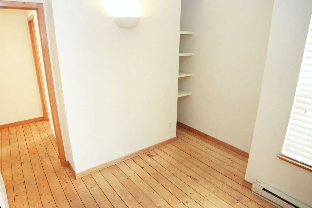 209 W Mulberry St - Photo 5 of 19
