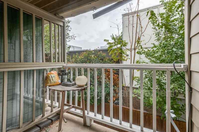 2728 Reagan St #202 - Photo 4 of 24