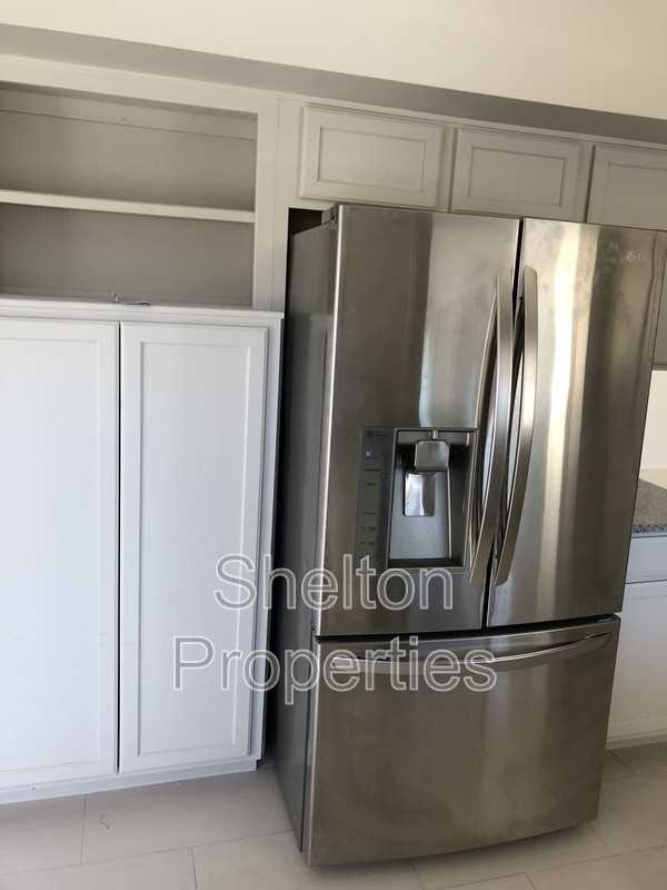 14305 W Heritage Dr - Photo 3 of 23