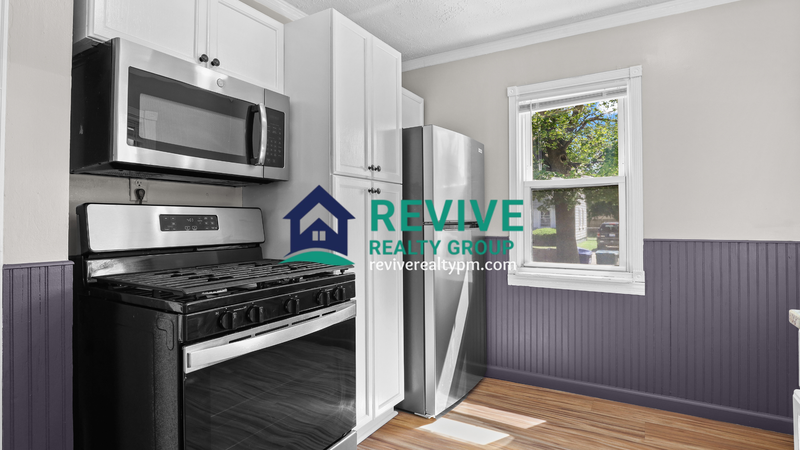 1774 College Ave - Photo 5 of 17