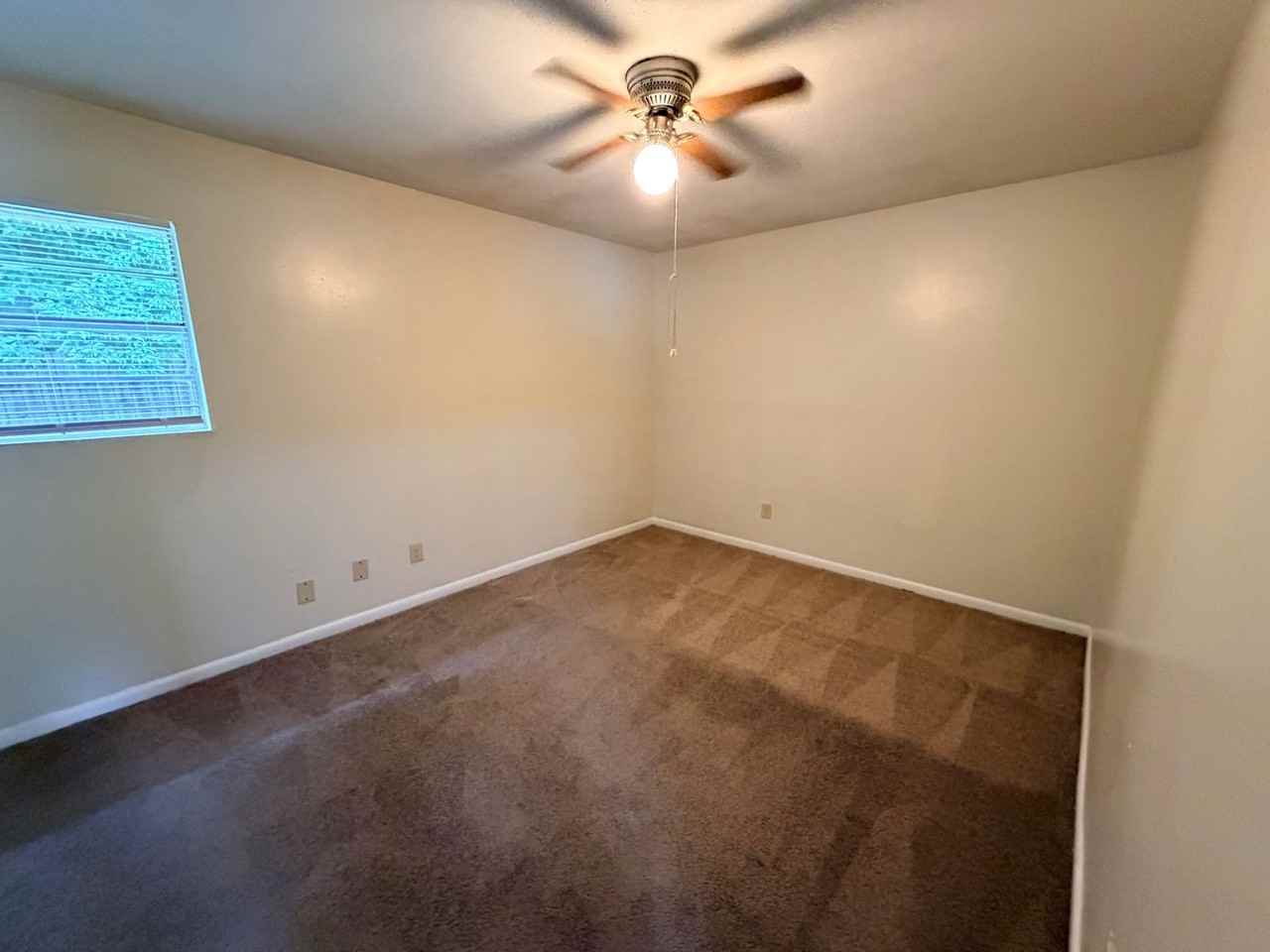 104 Lankford Cir - Photo 7 of 12