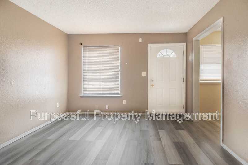 109 Se 42nd St - Photo 5 of 15