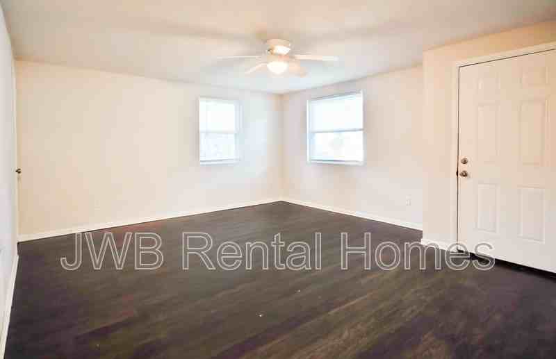 1327 Eagle Cove Rd - Photo 6 of 12