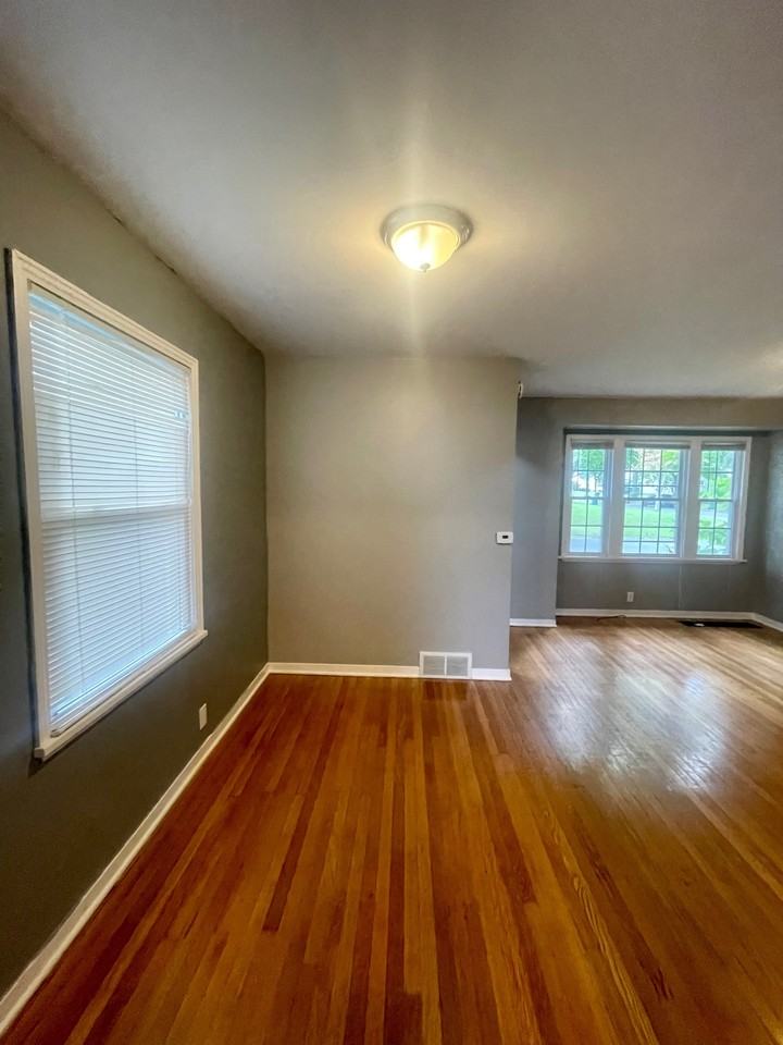 151 Eastmoreland Drive - Photo 5 of 22