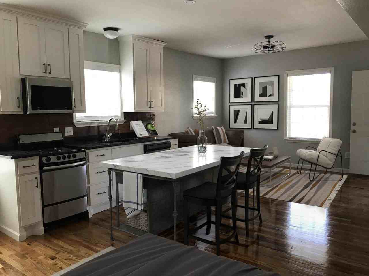 811 May - Photo 3 of 14