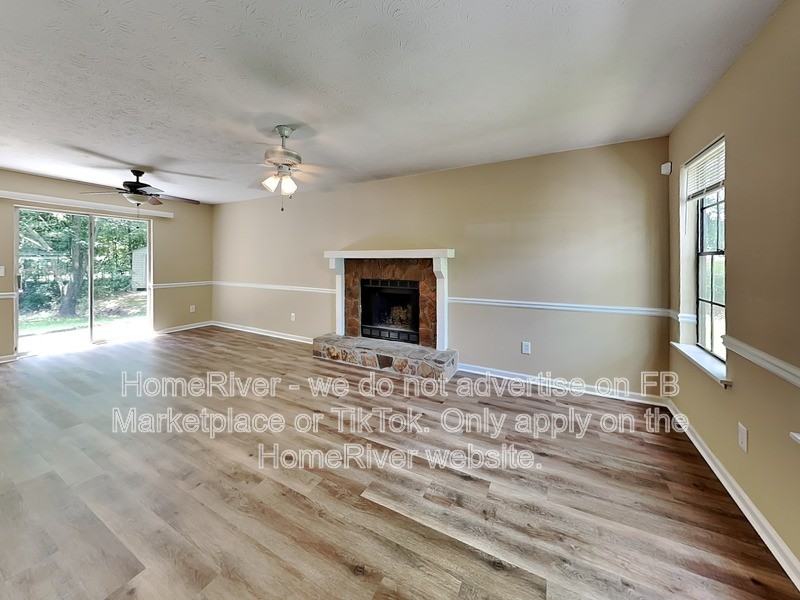 2871 Eastland Way - Photo 5 of 20