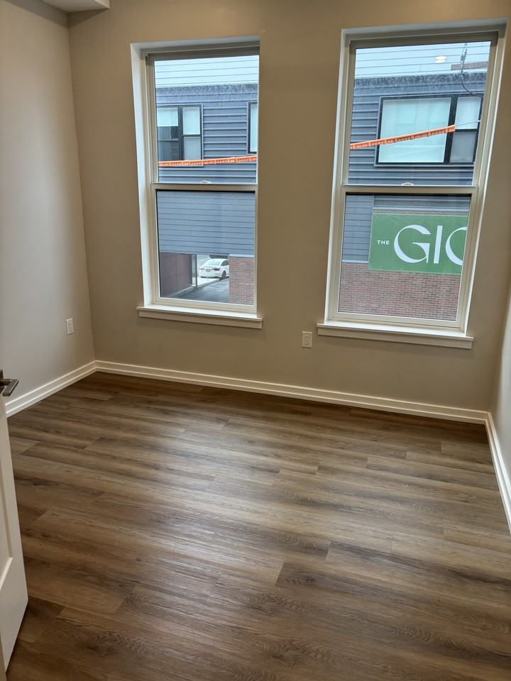 2616 West Girard Avenue - Photo 5 of 8