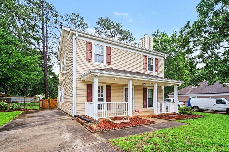7601 Swedish Ivy Ln - Photo 2 of 27