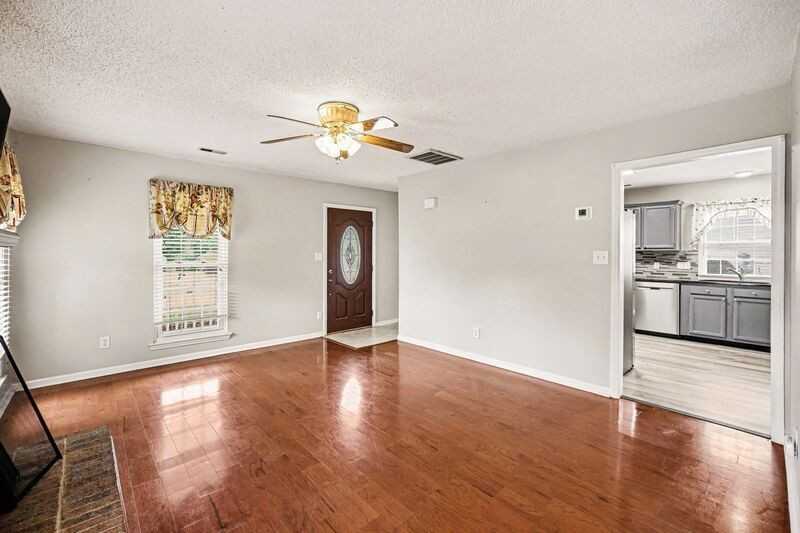 7601 Swedish Ivy Ln - Photo 5 of 27