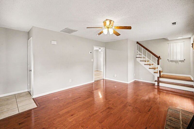 7601 Swedish Ivy Ln - Photo 7 of 27