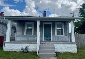 featured image of 32 W Tennessee St