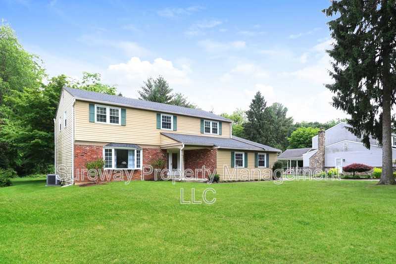 276 Highland Ave - Photo 2 of 21