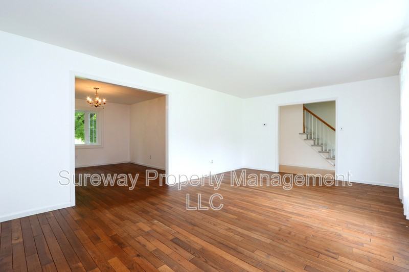 276 Highland Ave - Photo 4 of 21