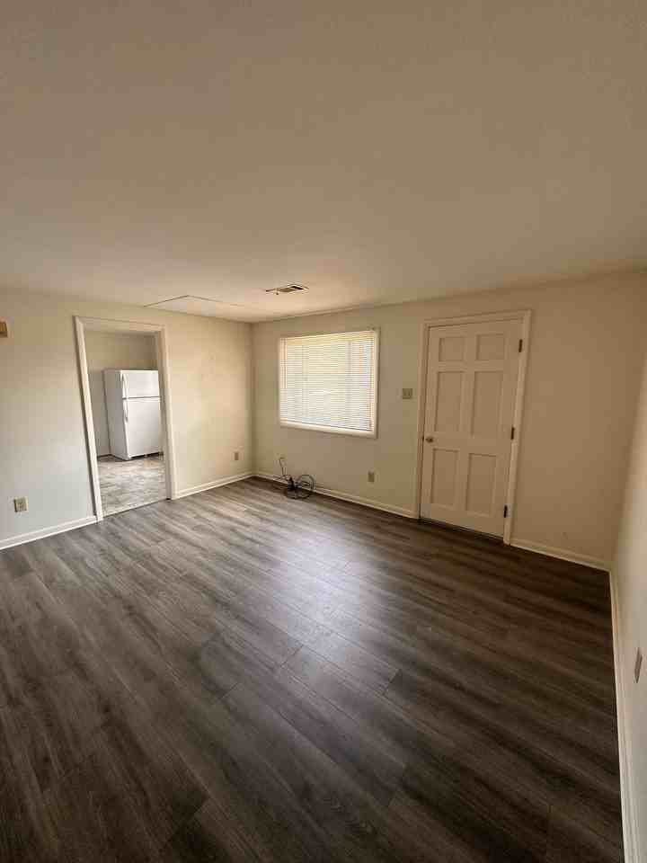 114 East 8th Street - Photo 4 of 8
