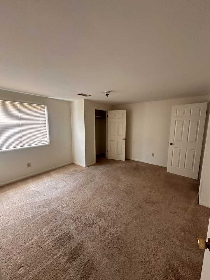114 East 8th Street - Photo 7 of 8